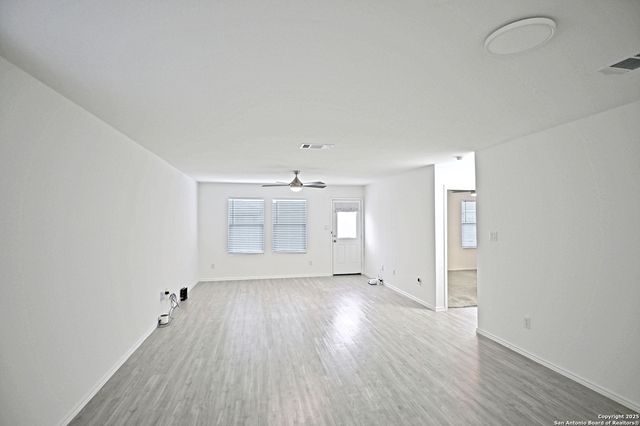 5925 San Geronimo, Seguin, TX 78155