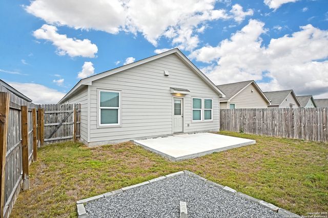 5925 San Geronimo, Seguin, TX 78155