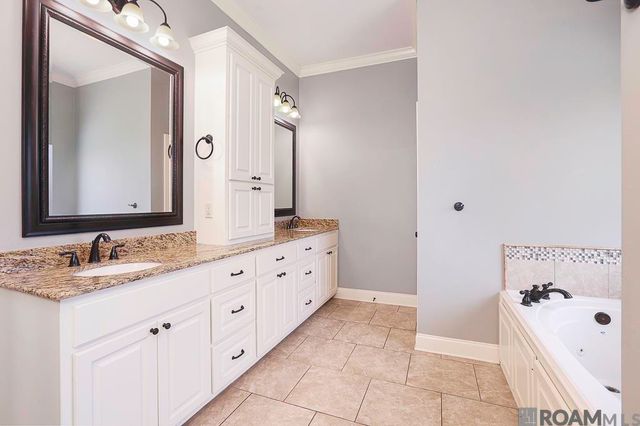 18387 Hidden Ridge Ct, Prairieville, LA 70769