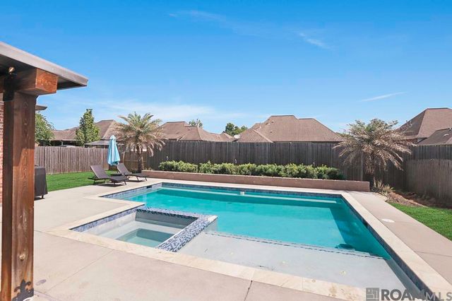 18387 Hidden Ridge Ct, Prairieville, LA 70769