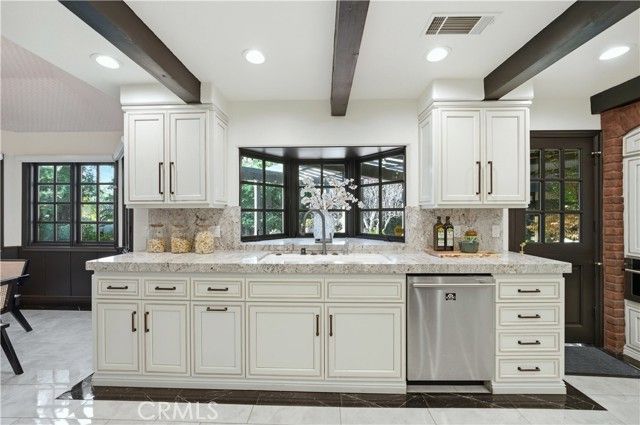 852 Peninsula Avenue, Claremont, CA 91711