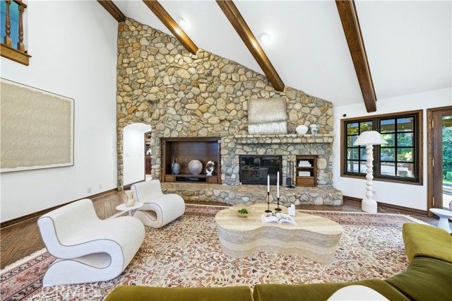 852 Peninsula Avenue, Claremont, CA 91711