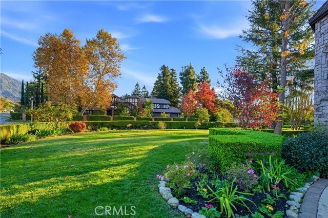 852 Peninsula Avenue, Claremont, CA 91711