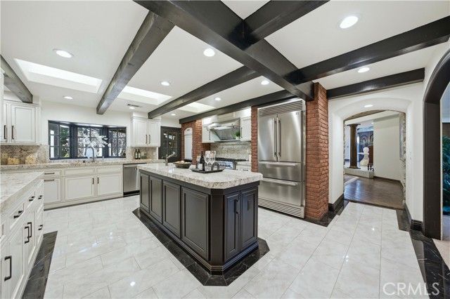 852 Peninsula Avenue, Claremont, CA 91711