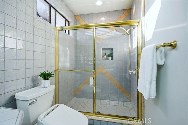 852 Peninsula Avenue, Claremont, CA 91711