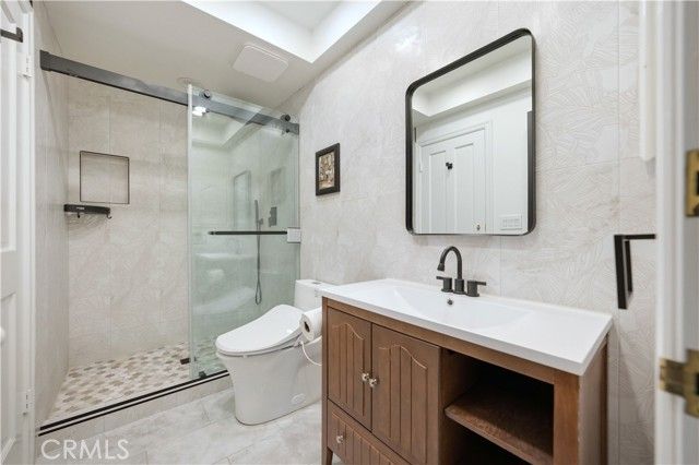 852 Peninsula Avenue, Claremont, CA 91711