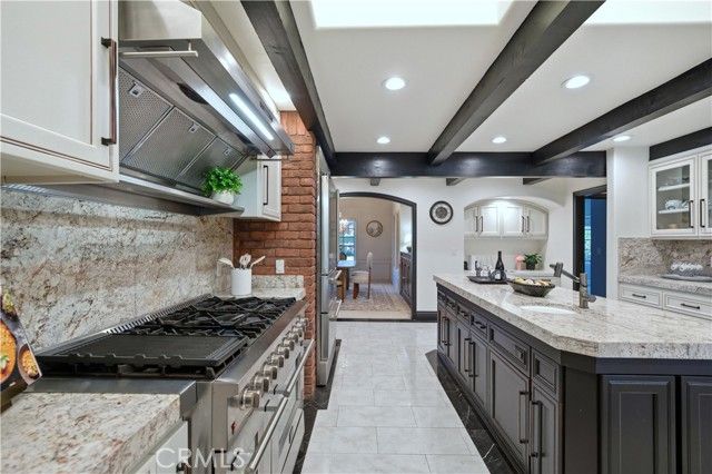 852 Peninsula Avenue, Claremont, CA 91711