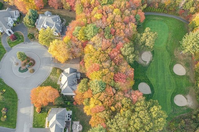 109 Meadow Creek Dr, Dracut, MA 01826