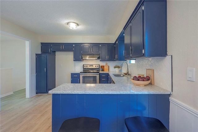 1704 S Taylor Circle, Olathe, KS 66062