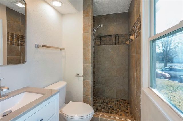 1704 S Taylor Circle, Olathe, KS 66062