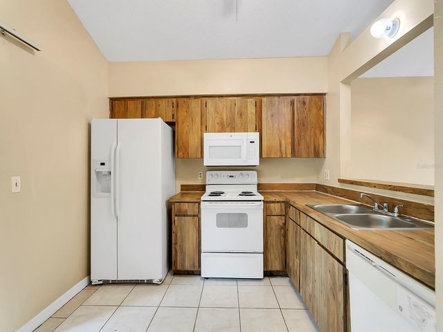 10425 RIVA RIDGE TRAIL, Orlando, FL 32817