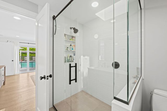 44 FORT ROYAL Isle, Fort Lauderdale, FL 33308