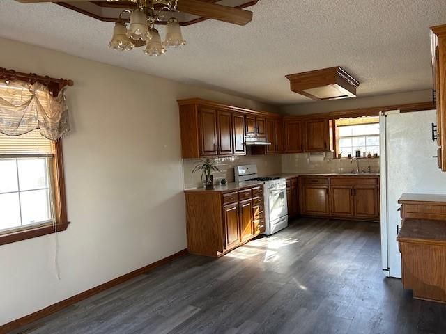 1049 SW TWIN CREEK Drive, Lee's Summit, MO 64081