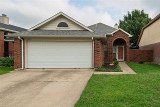 6929 Aston Drive, North Richland Hills, TX 76182