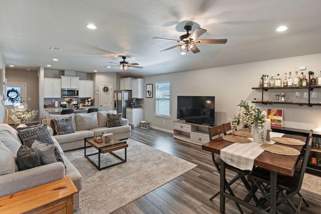 1218 Carnaby, Corpus Christi, TX 78415