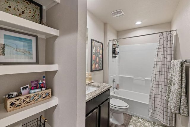 1218 Carnaby, Corpus Christi, TX 78415