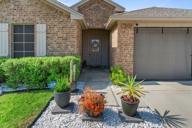 1218 Carnaby, Corpus Christi, TX 78415