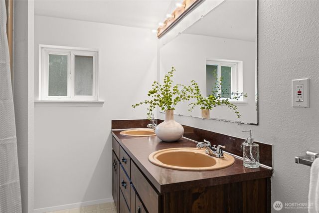 15408 14th Avenue NW, Gig Harbor, WA 98332