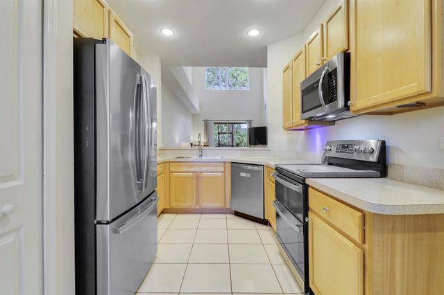 8107 Carnoustie Place, Port St. Lucie, FL 34986