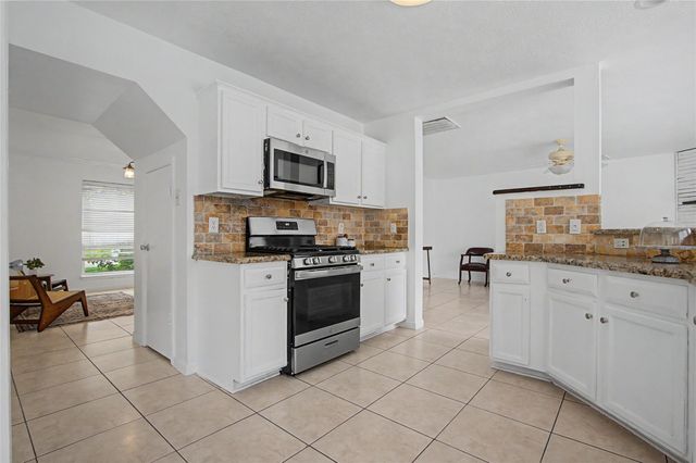 16227 Affirmed Way, Friendswood, TX 77546