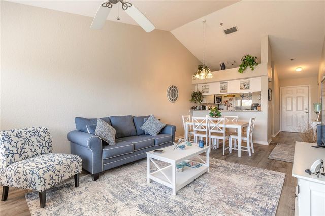 402 BOUCHELLE DRIVE 204, New Smyrna Beach, FL 32169
