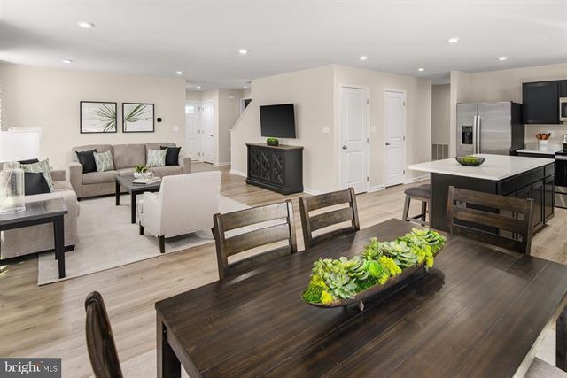 9208 COOKS POINT COURT #33 QUICK MOVE IN, Lanham, MD 20706