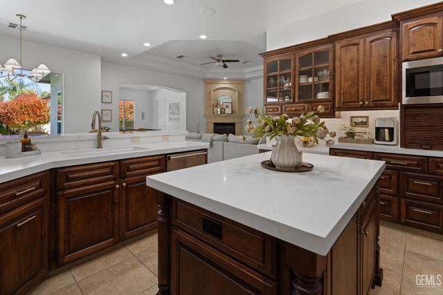 12606 Bickerstaff Drive, Bakersfield, CA 93311