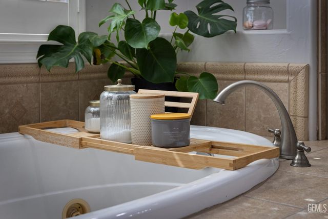 12606 Bickerstaff Drive, Bakersfield, CA 93311