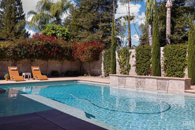 12606 Bickerstaff Drive, Bakersfield, CA 93311