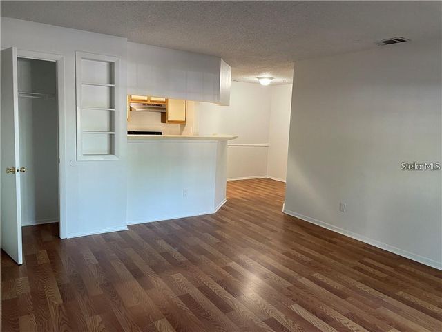 246 AFTON SQUARE 105, Altamonte Springs, FL 32714