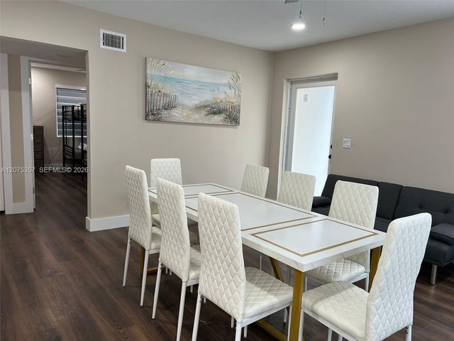 945 79th Terrace 101, Miami Beach, FL 33141