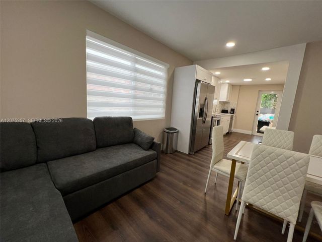 945 79th Terrace 101, Miami Beach, FL 33141