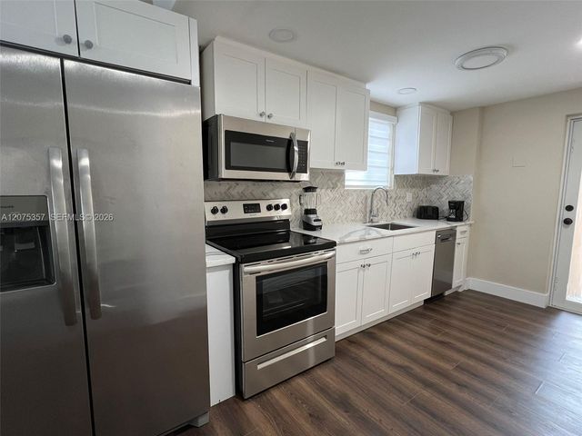 945 79th Terrace 101, Miami Beach, FL 33141