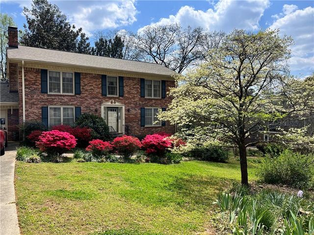 4582 Ridgeland Drive SW, Lilburn, GA 30047