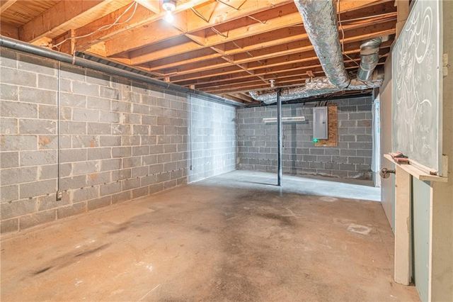 4582 Ridgeland Drive SW, Lilburn, GA 30047