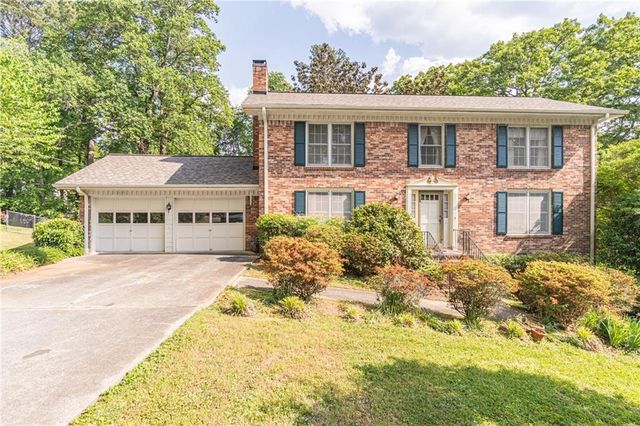 4582 Ridgeland Drive SW, Lilburn, GA 30047