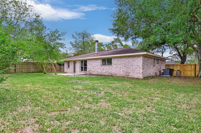 2403 Heather Street, Highlands, TX 77562
