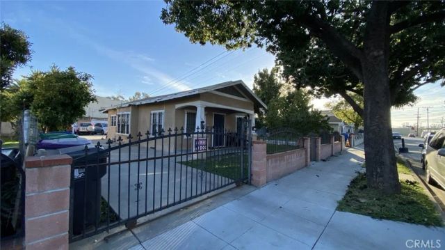 1044 E 17th Street, Long Beach, CA 90813
