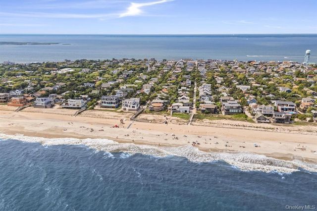 17 Bungalow Walk, Ocean Beach, NY 11770