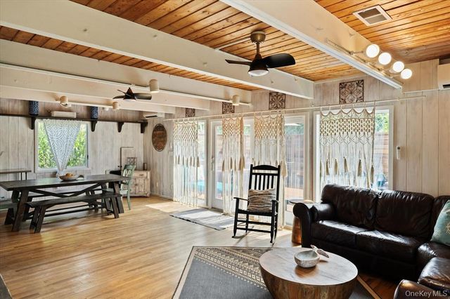 17 Bungalow Walk, Ocean Beach, NY 11770
