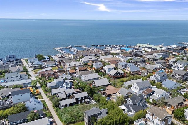 17 Bungalow Walk, Ocean Beach, NY 11770