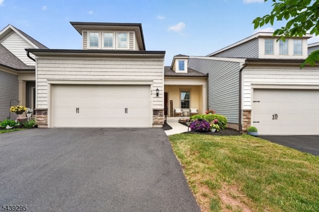 27 Redmon Road, Raritan Twp., NJ 08822