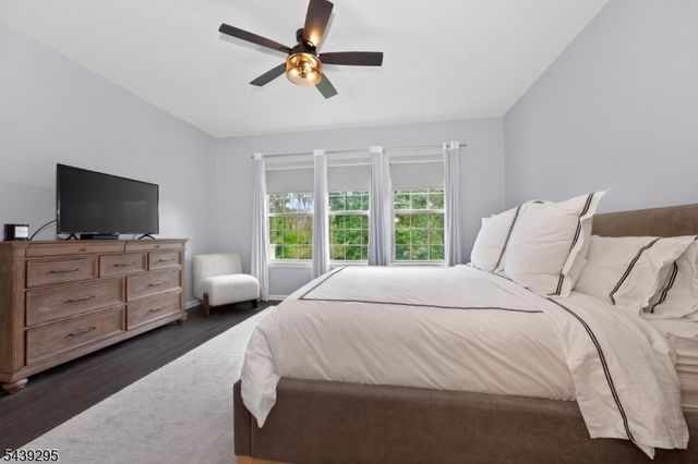 27 Redmon Road, Raritan Twp., NJ 08822