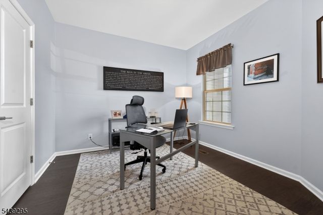 27 Redmon Road, Raritan Twp., NJ 08822