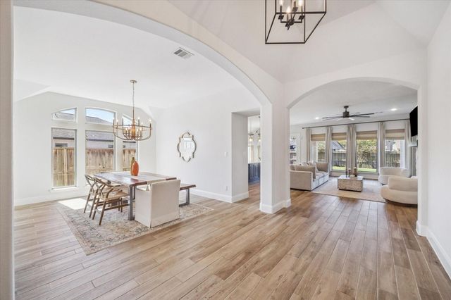 1907 Creekwood Cove, Missouri City, TX 77459