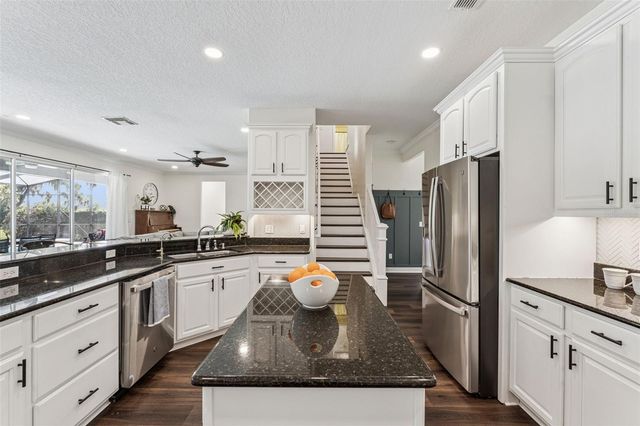 10033 WITTENBERG WAY, Orlando, FL 32832