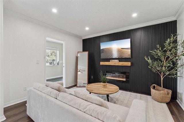 10033 WITTENBERG WAY, Orlando, FL 32832