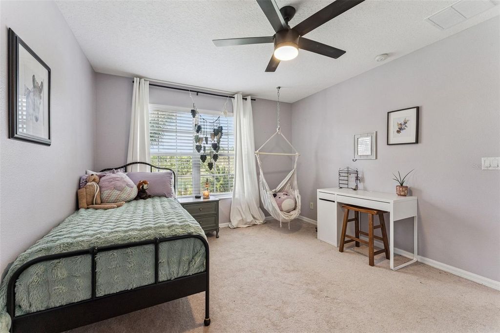 Image 32 of property listing at 10033 WITTENBERG WAY, Orlando, FL 32832