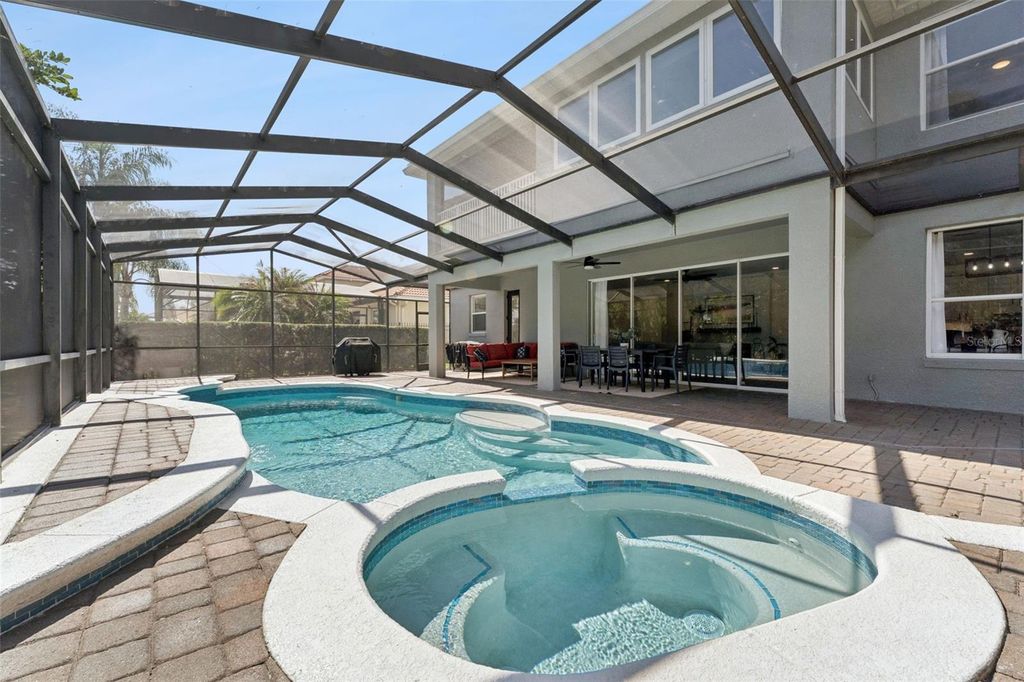 Image 44 of property listing at 10033 WITTENBERG WAY, Orlando, FL 32832