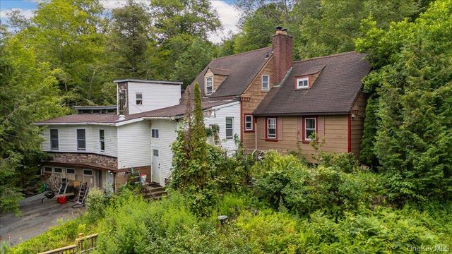 2 Couzines Road, Woodbourne, NY 12788